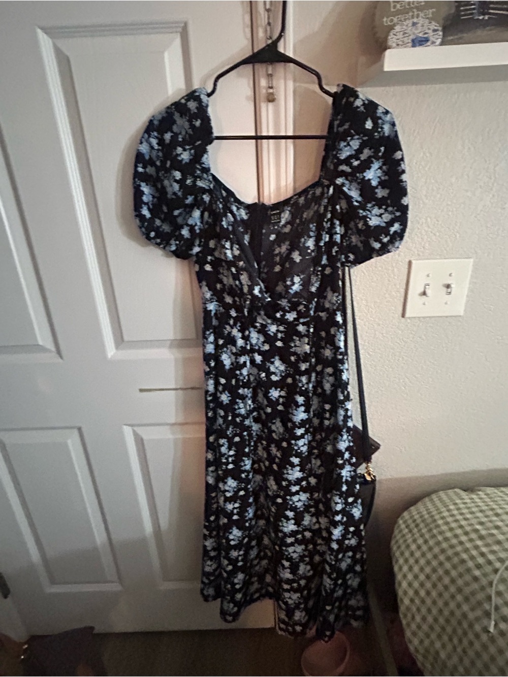 Black Floral Puff-Sleeve Midi Dress - Blue Floral